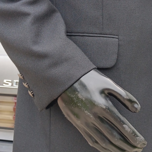 Stanley Blacker Men's (2) Button  Luxury Blazer with Metallic Style Buttons - Picture 8 of 16